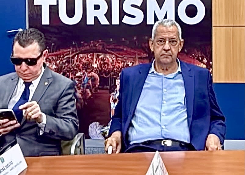 Poucos amigos